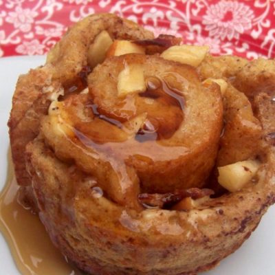 Rolled French Toast with Cinnamon Apples