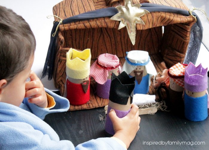 Nativity Craft from Toilet Paper Tubes