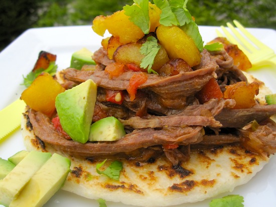 arepas with meat